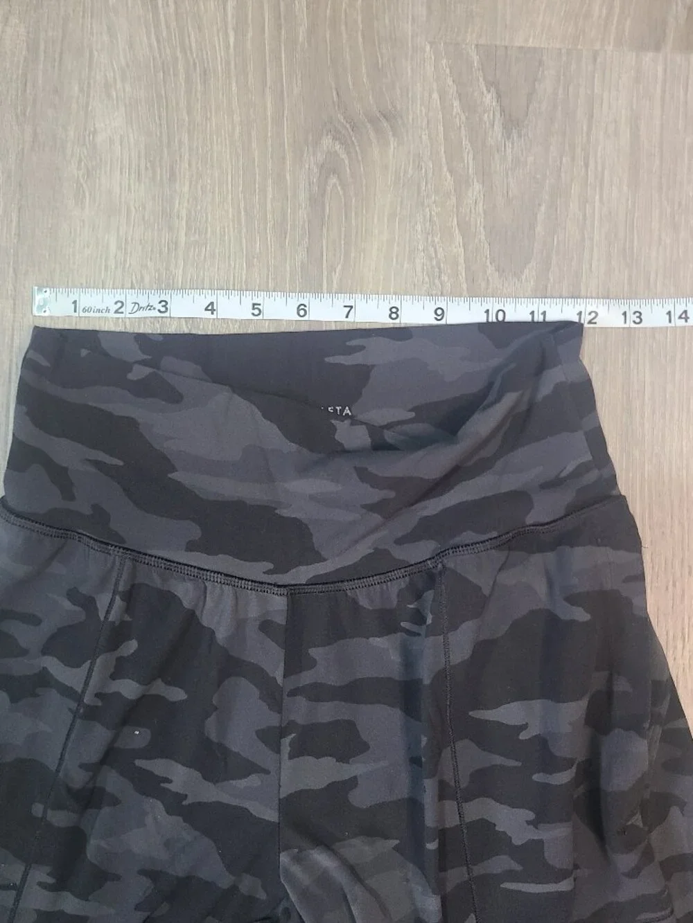 Athleta Salutation Camo Joggers Black Grey Camouflage - Size SP Small Petite